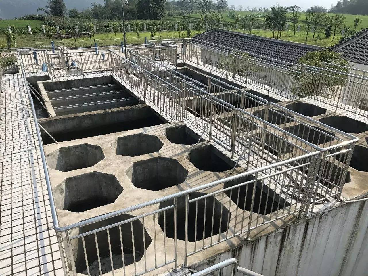 戴华强调研全县污水处理、垃圾处理及农村饮水安全工作